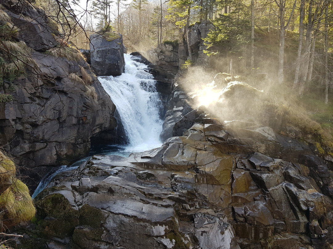 Cascade du Cerisey-Cauterets必去景点