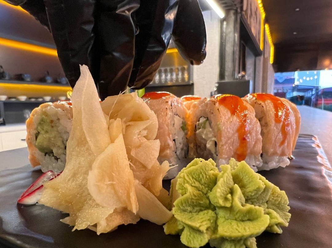 Danials Cuisine Restaurant & Sushi To Go