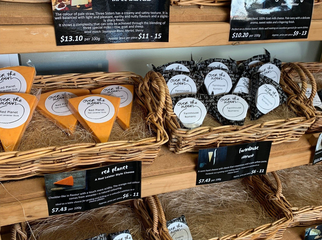 Over the Moon Dairy-普塔鲁鲁必去景点