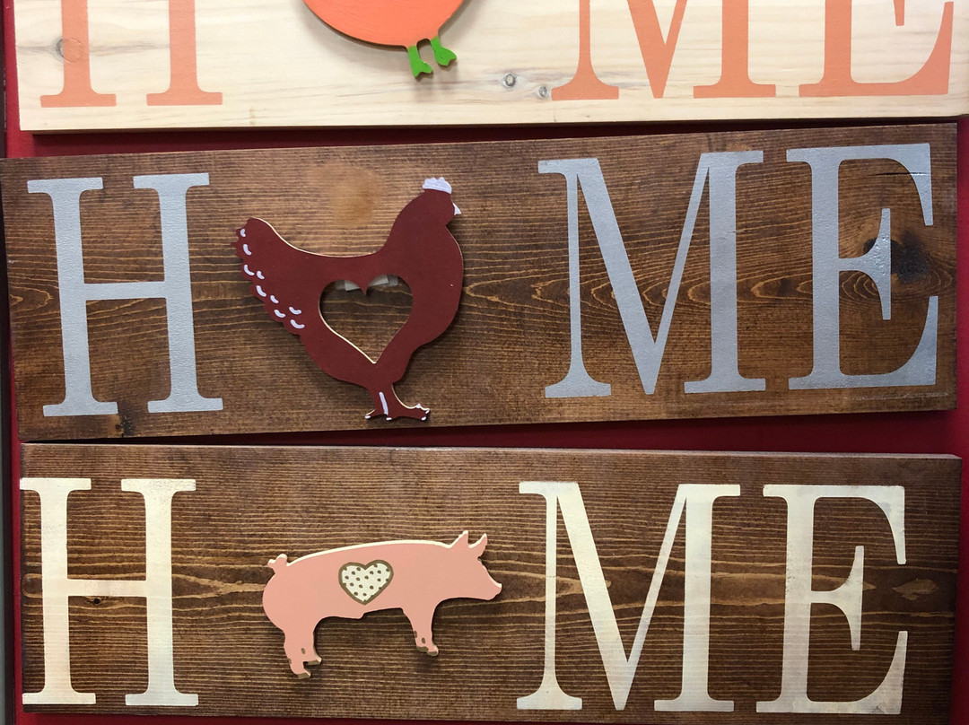 Bisque Barn Pottery Paint Studio-Avon必去景点