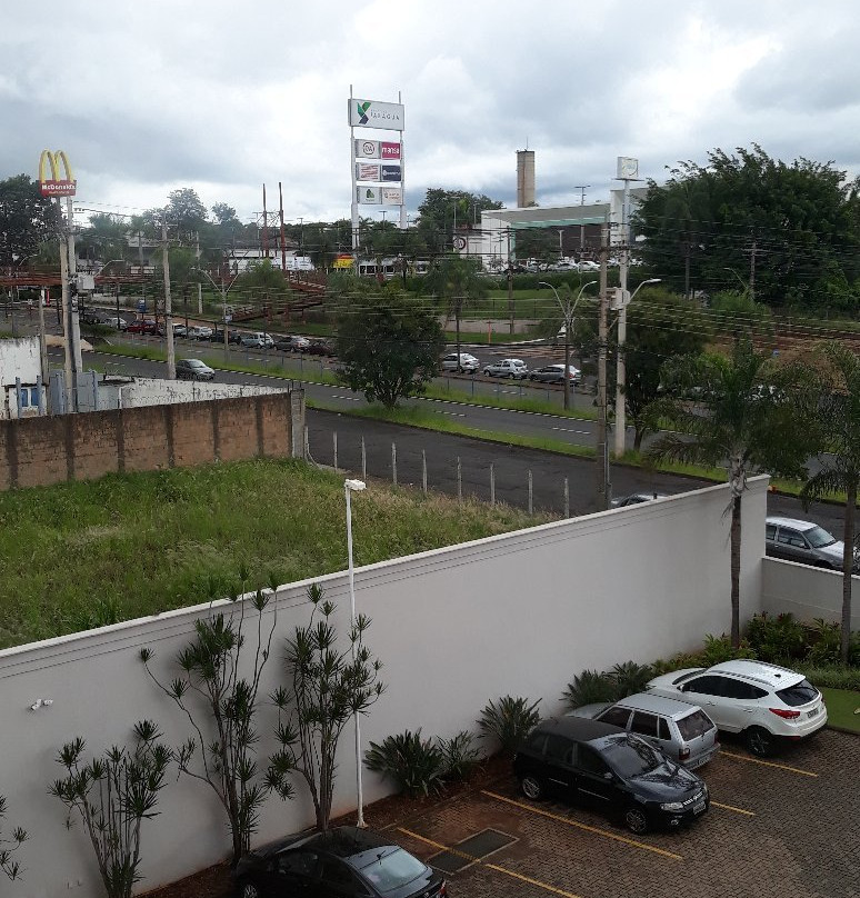 阿拉拉夸拉舒适酒店主图