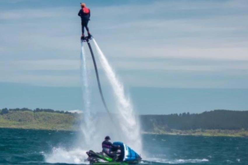 Play-N-Up Flyboard Taupo景点图片