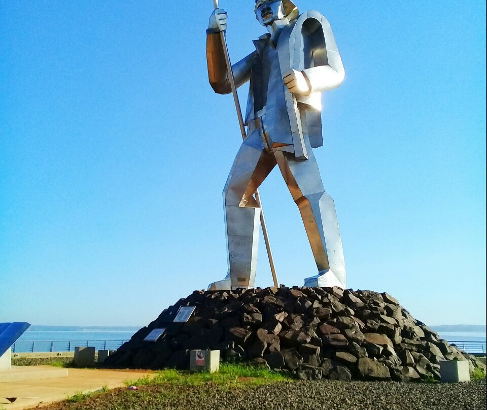 Monumento Andres Guazurari景点图片