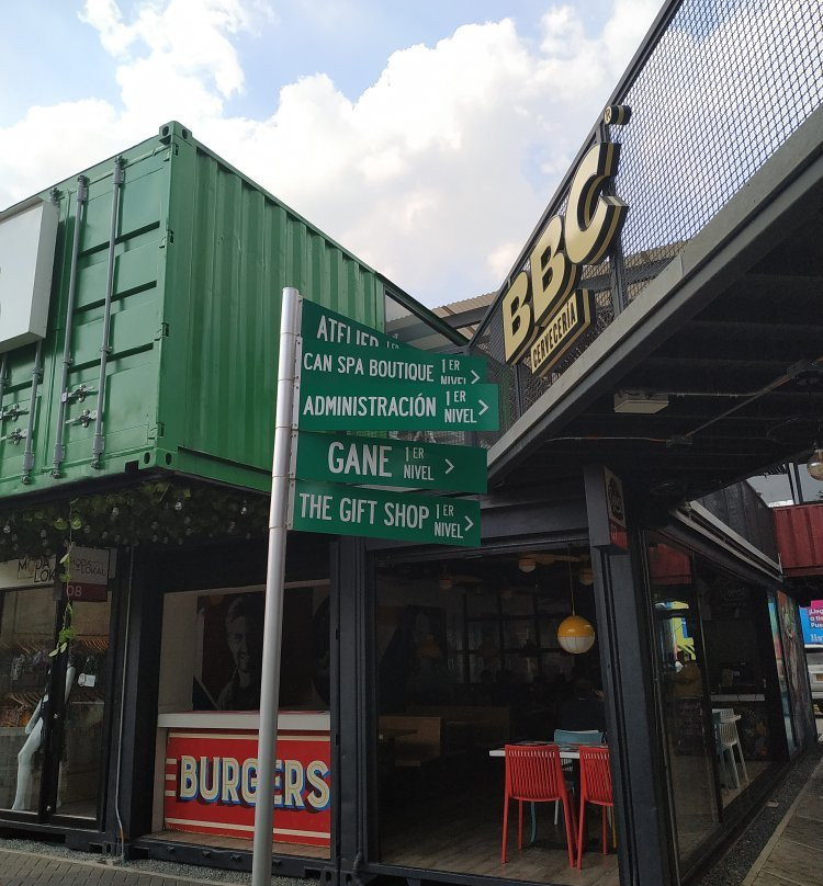 Puerto 125 Zona Comercial-Pance必去景点