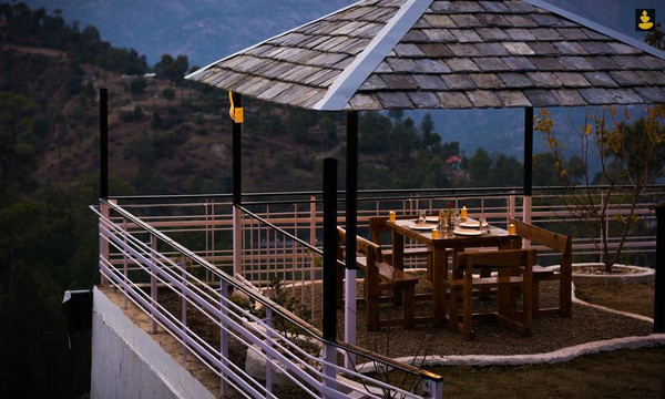 堪尼加度假酒店主图