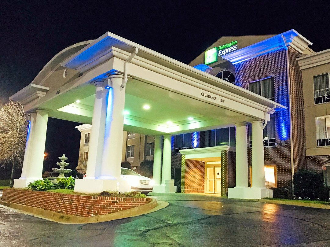 Holiday Inn Express & Suites Vicksburg By IHG主图