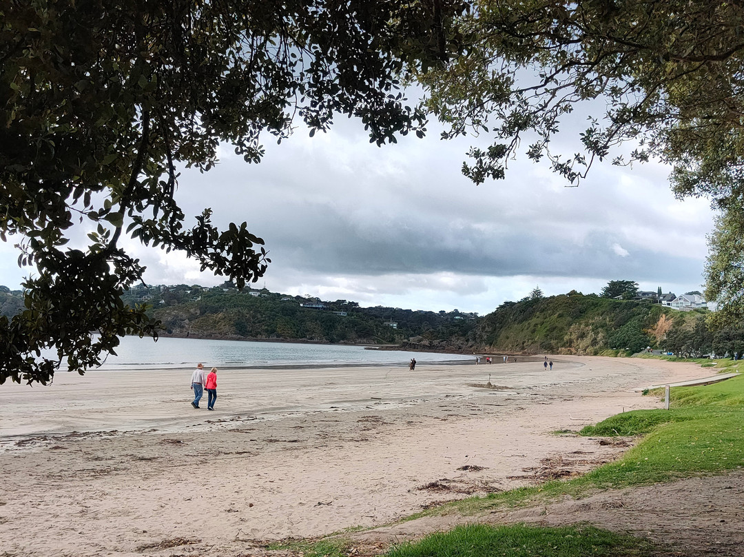 Oneroa Beach景点图片