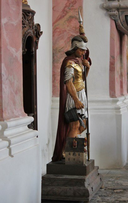 Parrocchia di San Michele Arcangelo-圣坎迪多必去景点