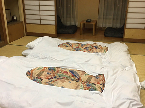 新鹤田酒店主图