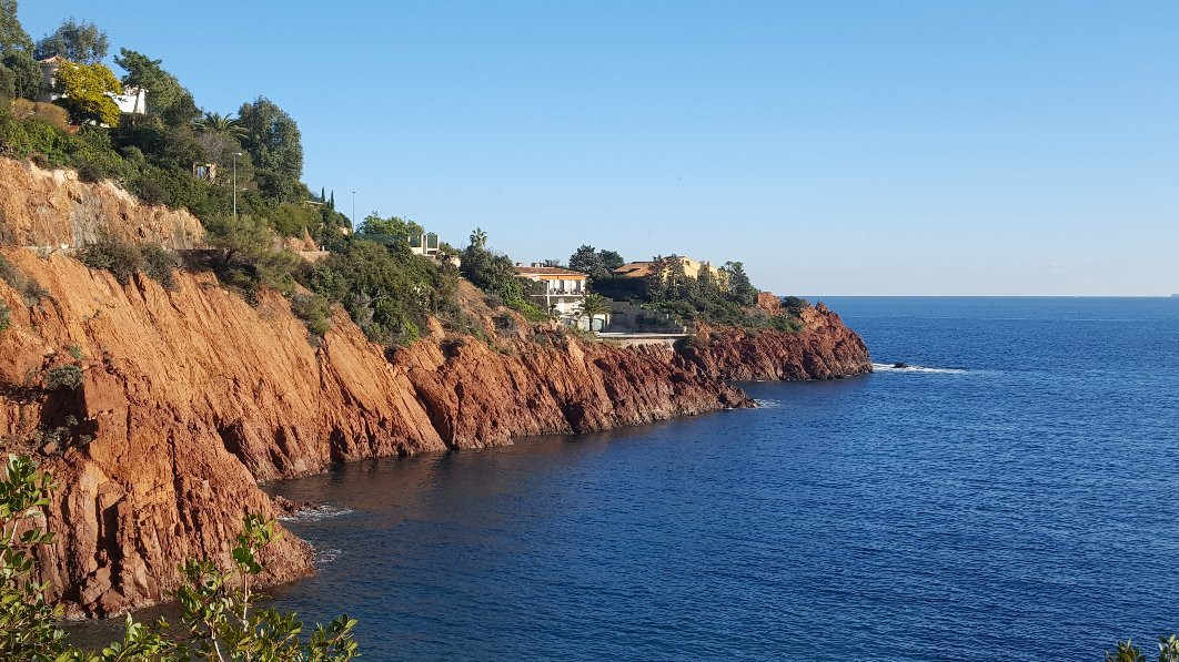 La Pointe de l'Aiguille-特乌尔须梅必去景点