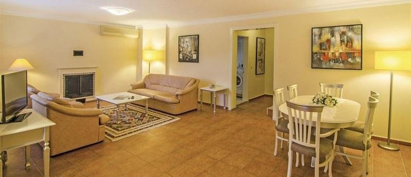 Peninsula Pine Club Boutique Hotel & Spa主图