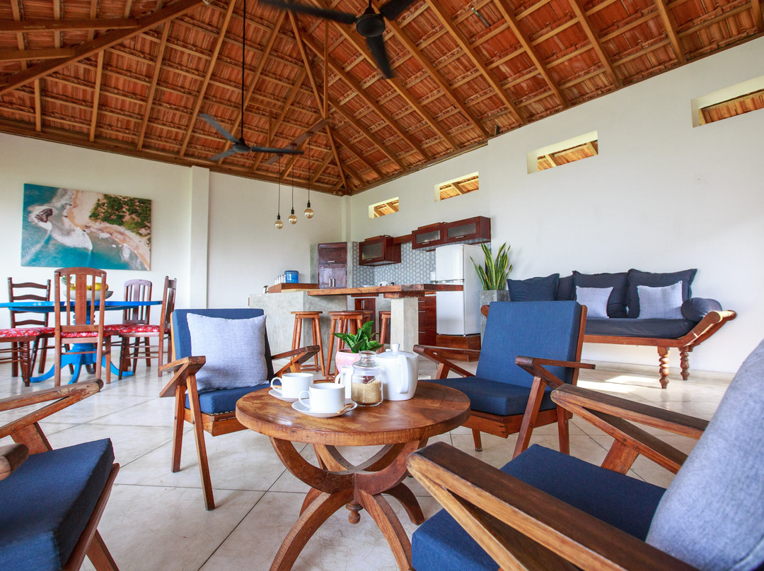 Ebb & Flow Jungalows主图