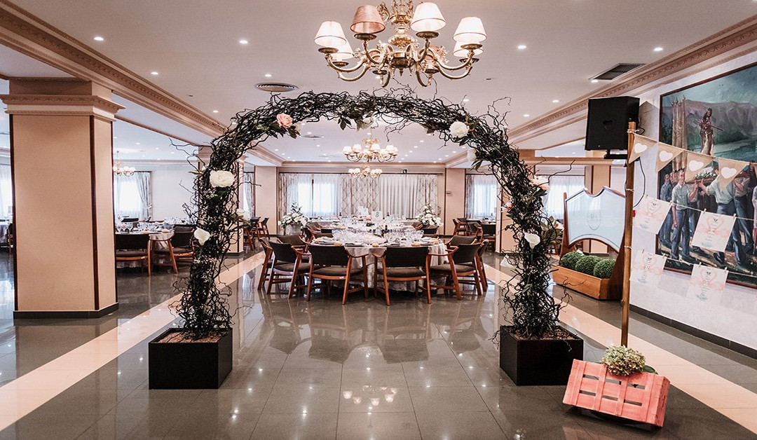 El Puente餐馆和美食-Hotel Restaurante Arenillas