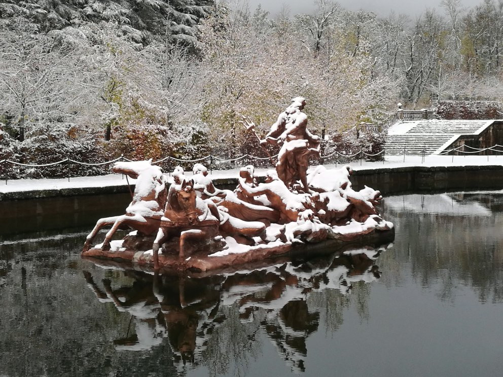 Fuente De Neptuno景点图片