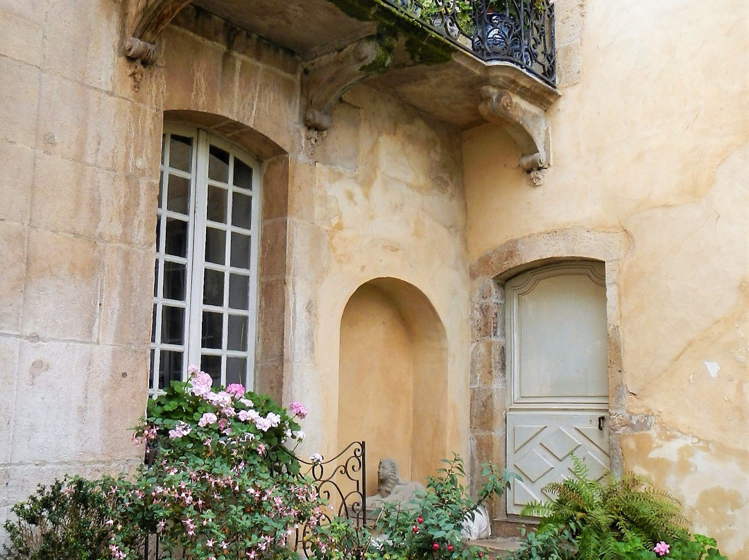 musee du costume Avallon-阿瓦隆必去景点