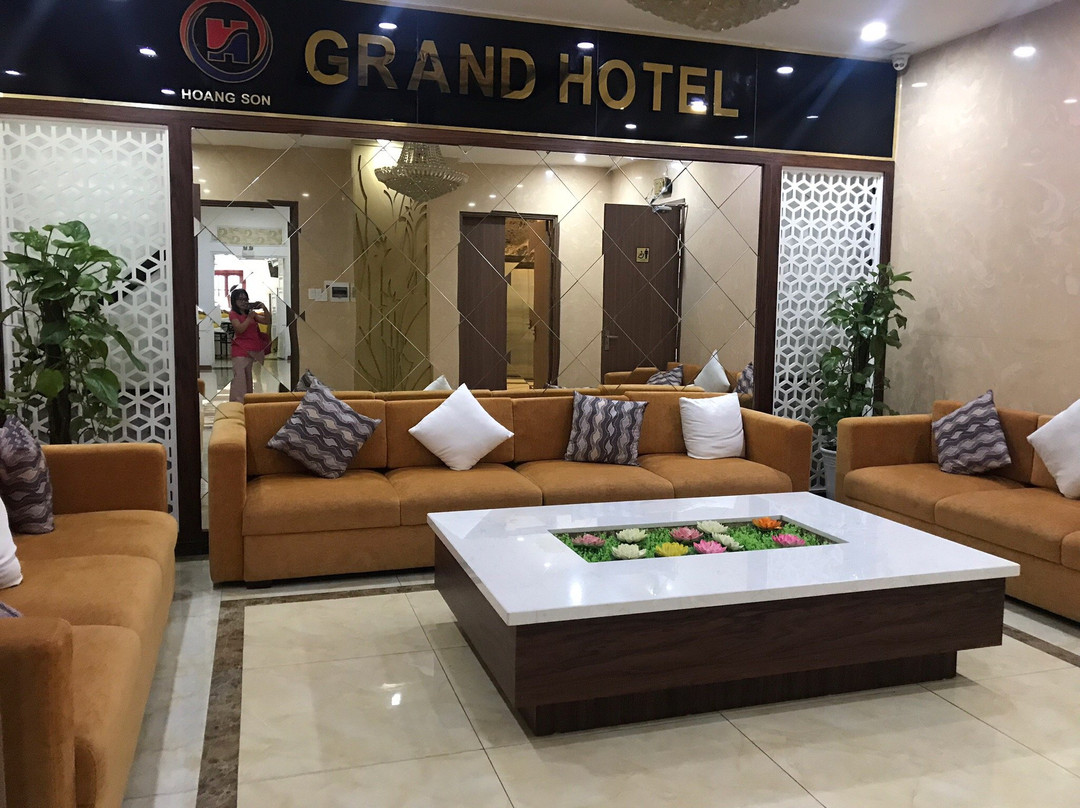 Grand Hotel主图