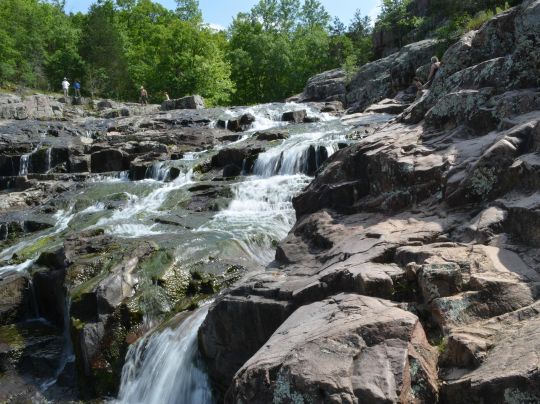 Rocky Falls Shut-in景点图片