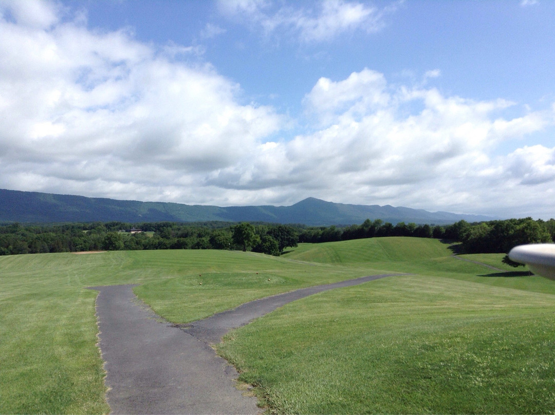 Caverns Country Club景点图片