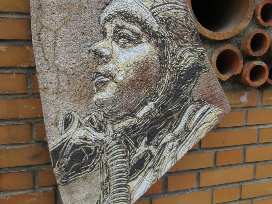 Fresque "Antoine de Saint Exupery"-Le Bourget必去景点