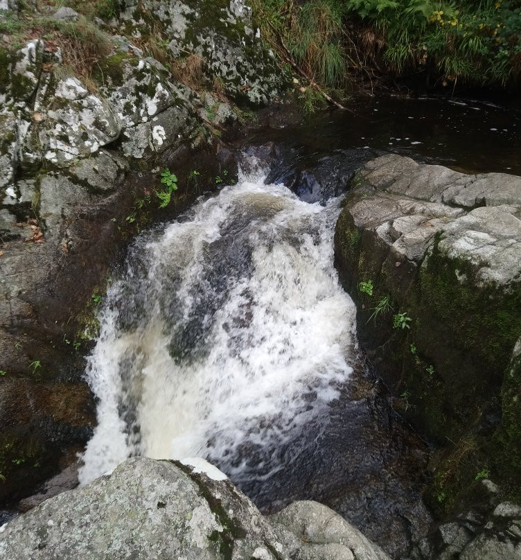 Cascade Sainte Elisabeth-La Tour-d'Auvergne必去景点
