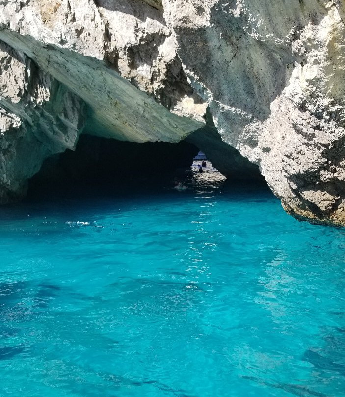 Capri Blue Service景点图片