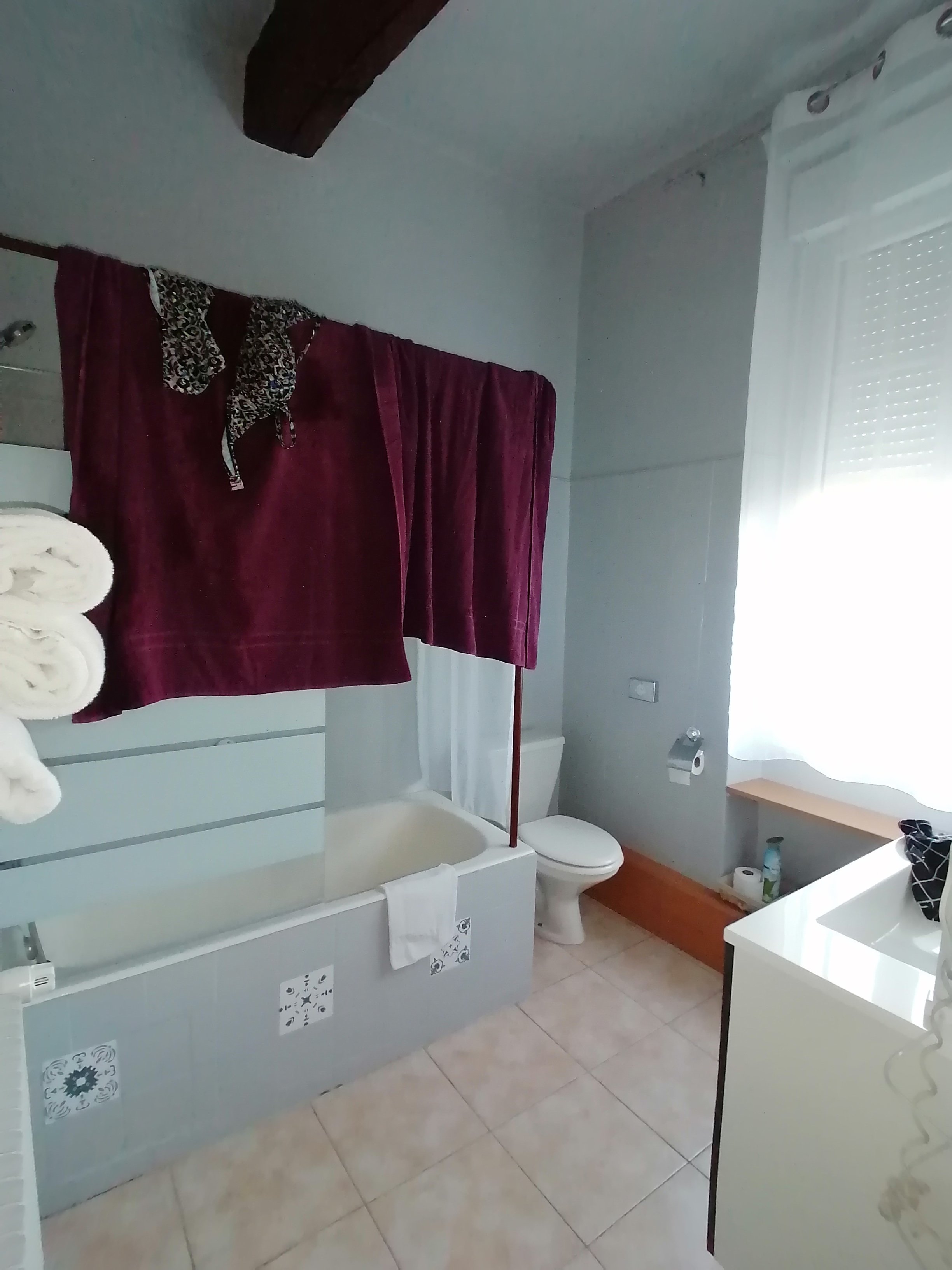 Logis Auberge de Tavel-浴室