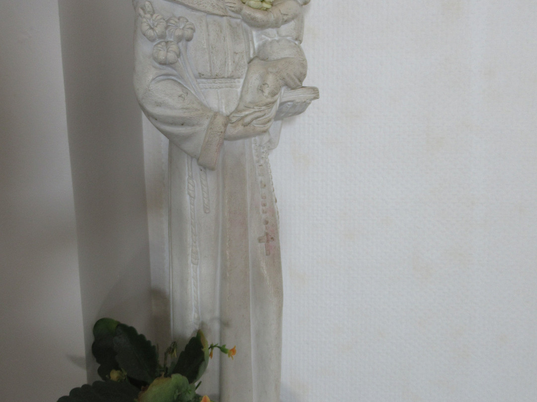 Eglise Notre Dame-布朗梅尼尔必去景点