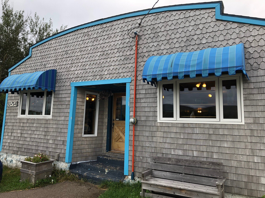 Gallery La Bella Mona Lisa-Cheticamp必去景点