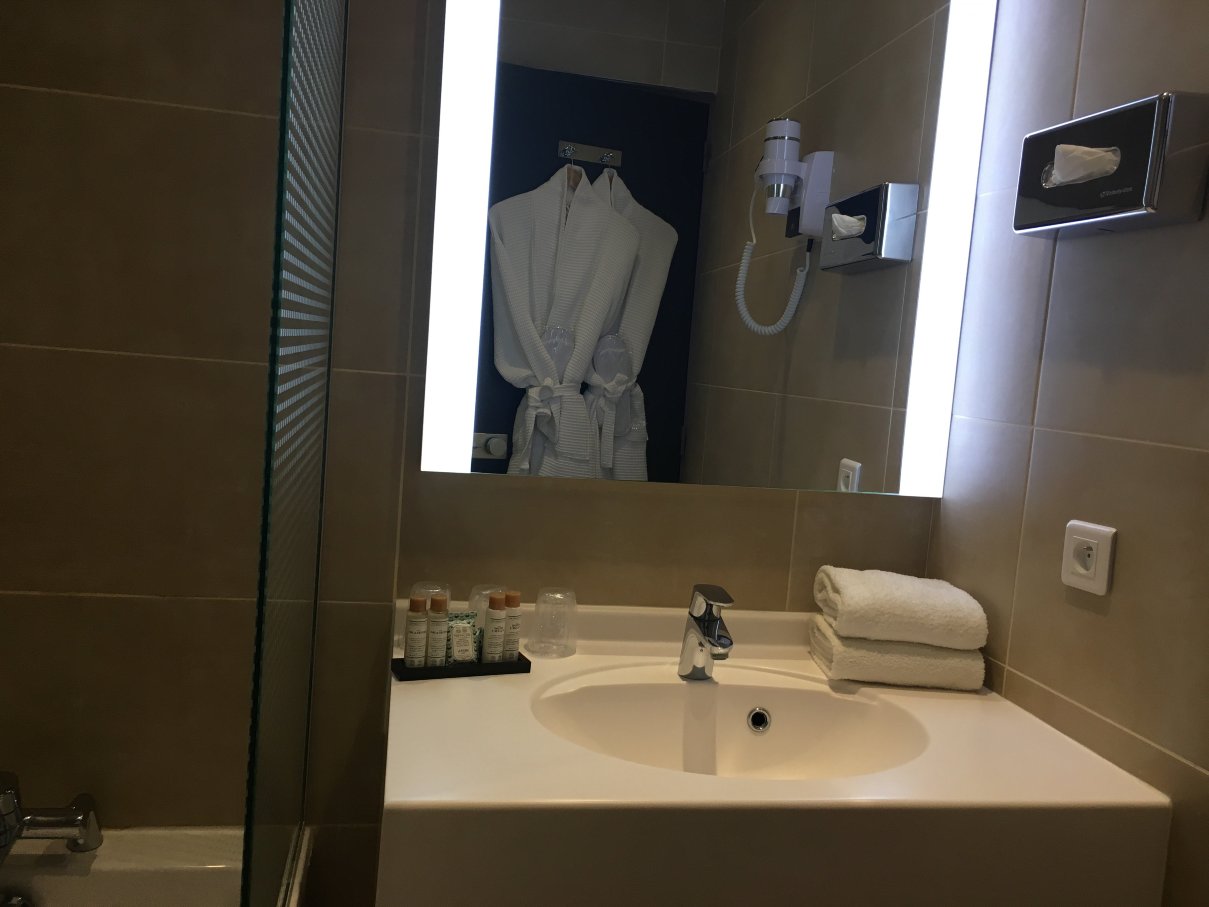 Hotel Arles Plaza-浴室