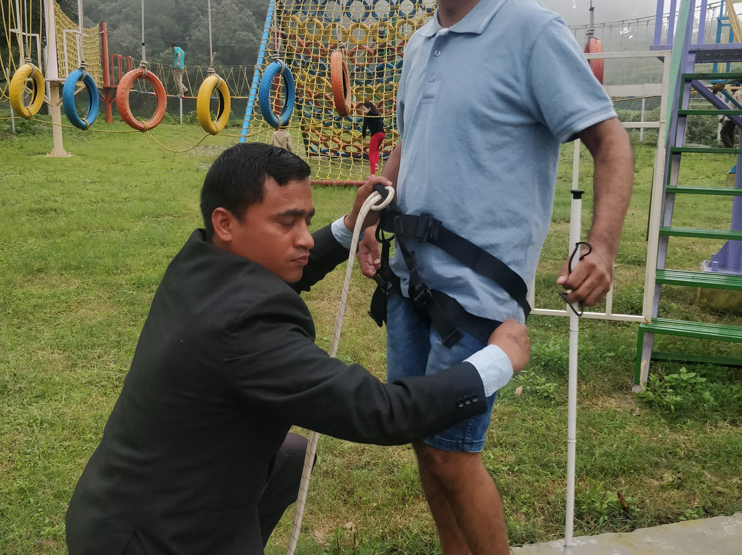 Charekh Food and Forest Resort主图