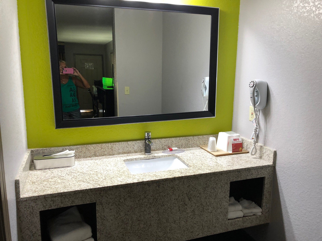 Super 8 by Wyndham Prattville Montgomery主图