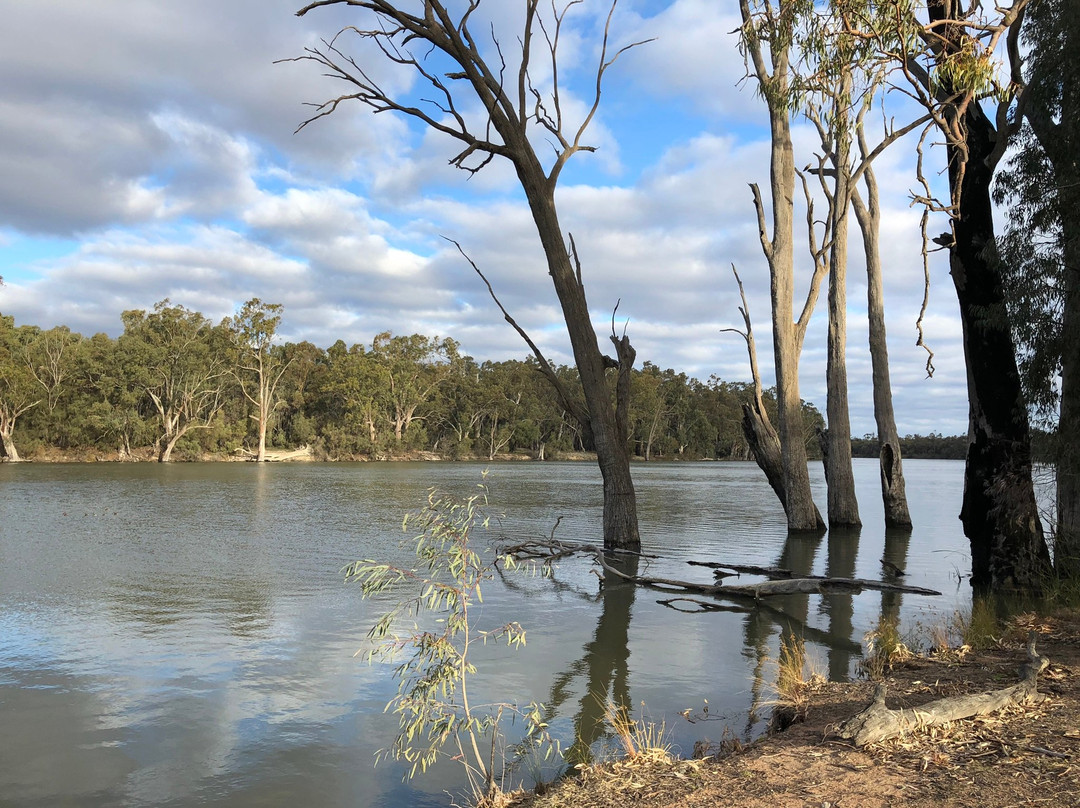 Euston Club Resort主图