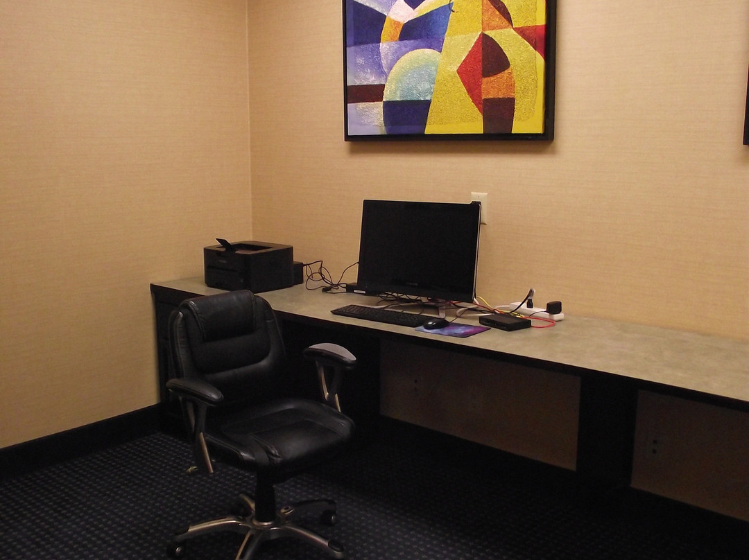 La Quinta Inn & Suites by Wyndham Mt. Laurel - Philadelphia主图