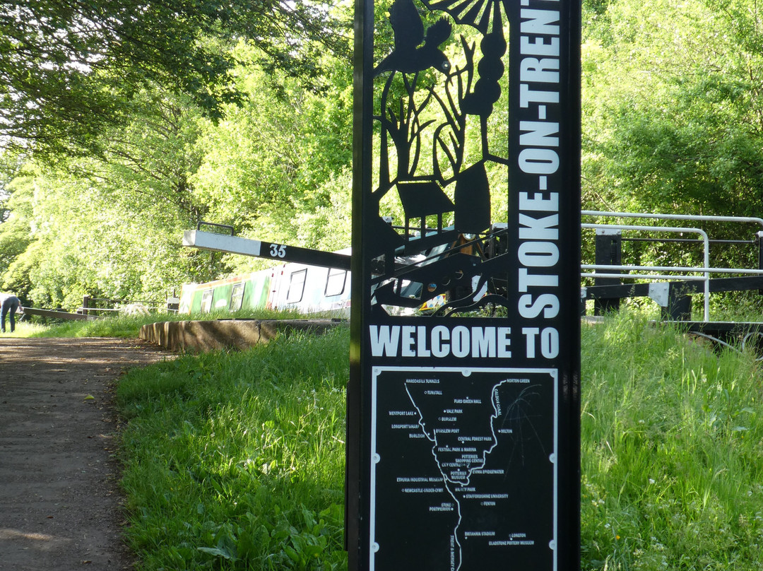 Trent and Mersey Canal景点图片