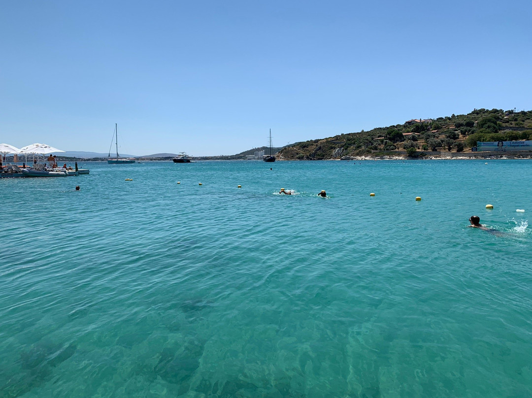 Paparazzi Beach Club-切什梅必去景点