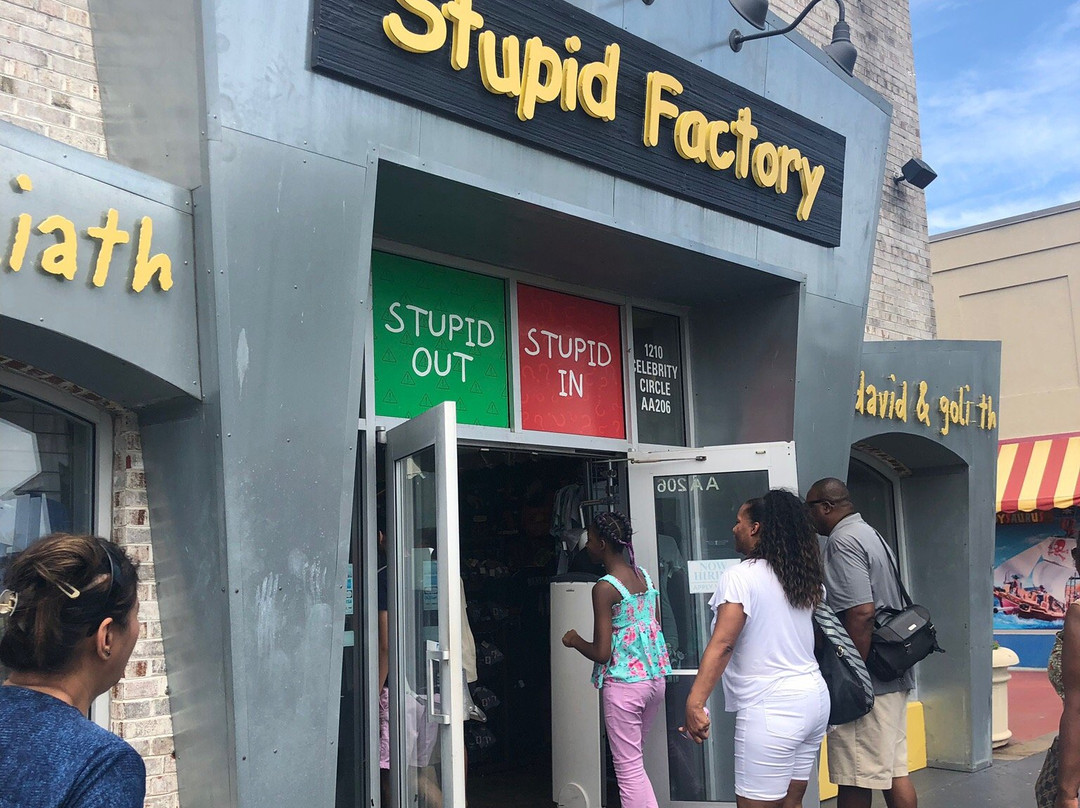 Stupid Factory-美特尔海滩必去景点
