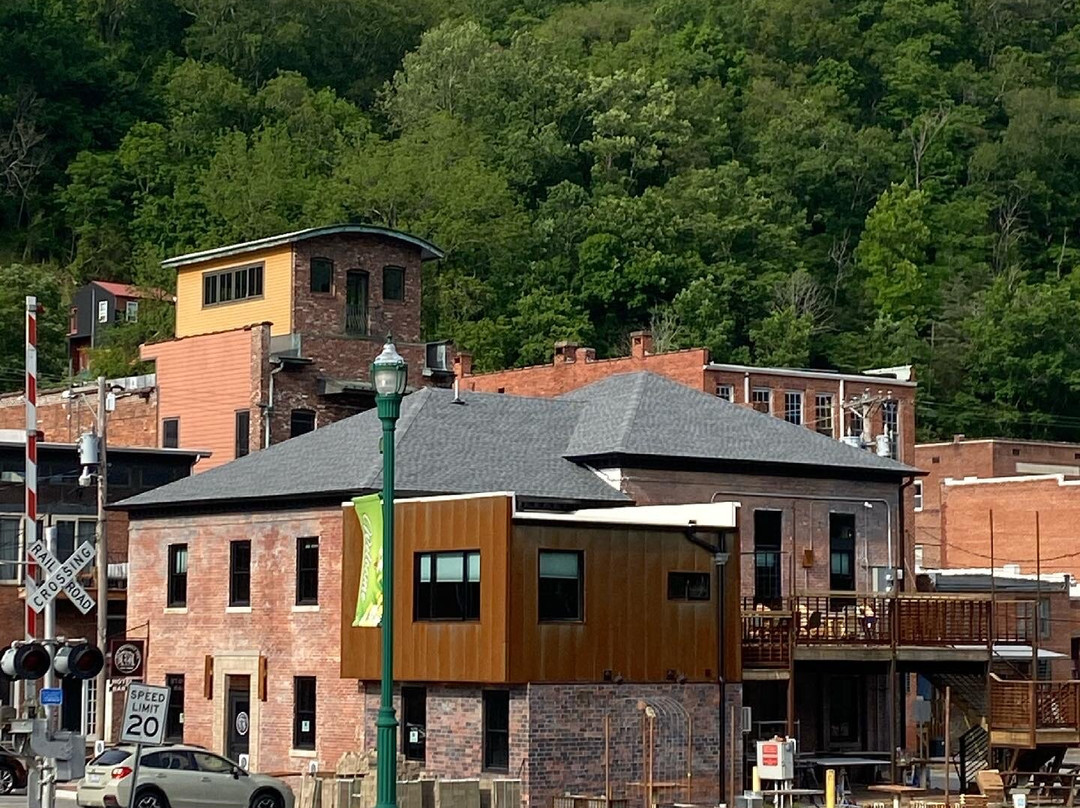Old Marshall Jail Hotel