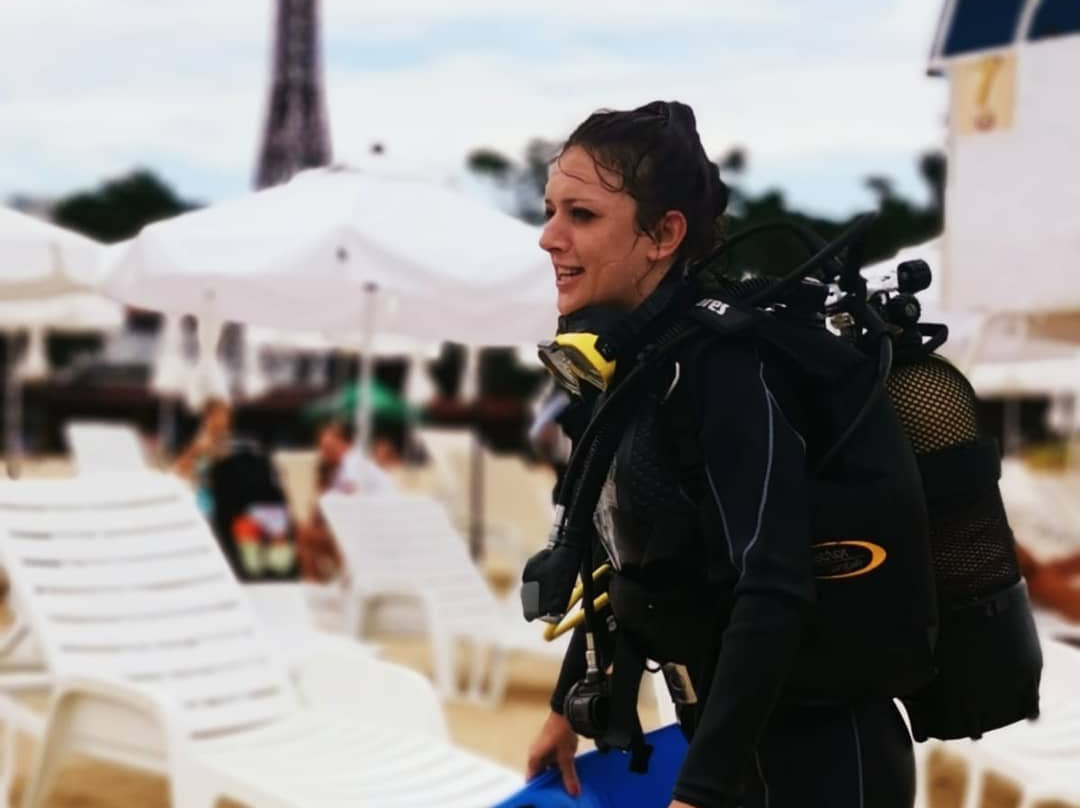 Harry's Diving Center-金沙必去景点