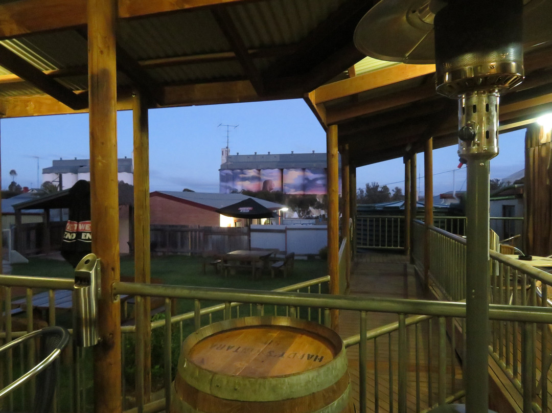 Kimba Gateway Hotel主图