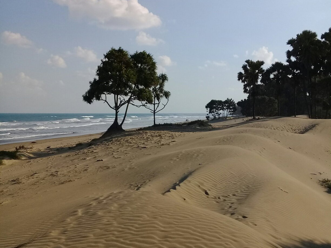 Oetune Beach景点图片