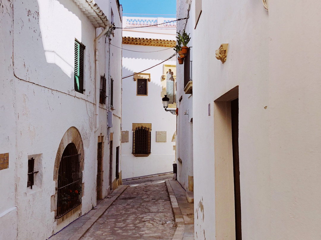 Platja de Sant Sebastià-锡切斯必去景点