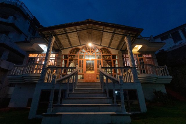 Cedar Cottage-官方