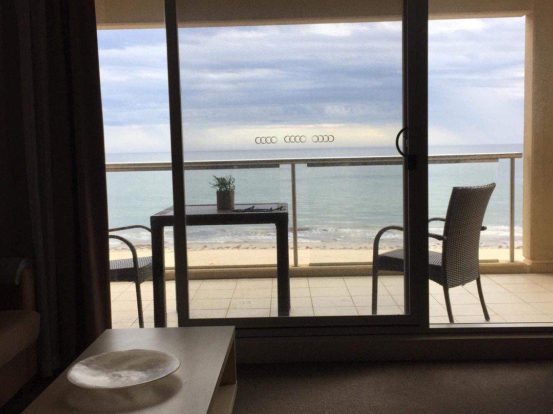 格雷尔广场码头盛橡套房酒店主图