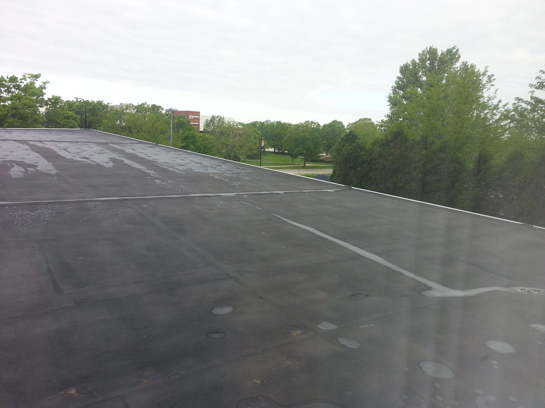 I Hotel and Illinois Conference Center主图