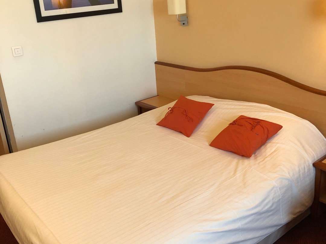 Brit Hotel Confort Montauban主图