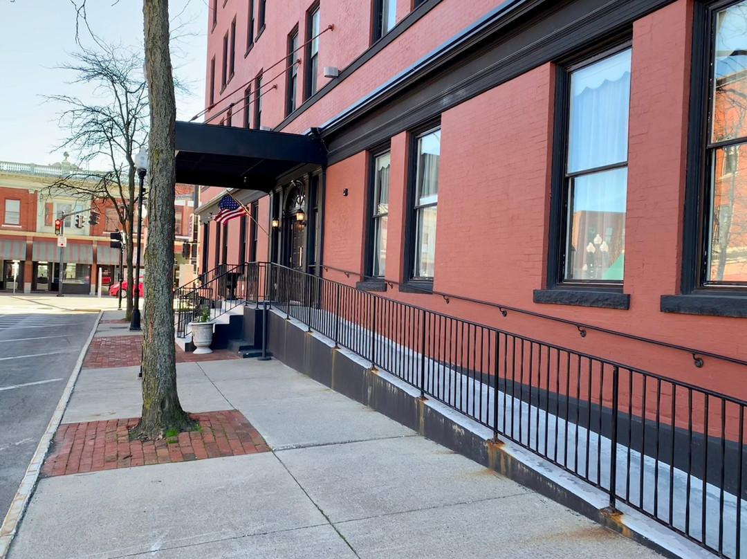 古尔德酒店主图