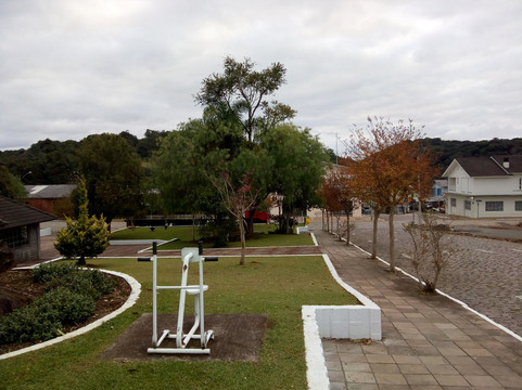 Praça Central-Campestre da Serra必去景点