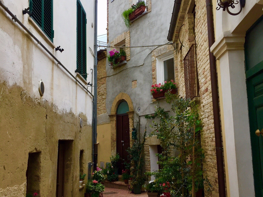 Chiesa di Sant'Andrea Apostolo-Collecorvino必去景点