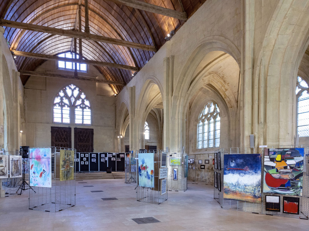 Eglise Saint Pierre-桑利斯必去景点