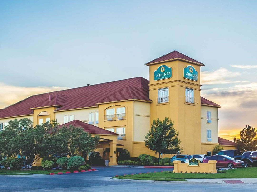 La Quinta Inn & Suites by Wyndham Lubbock North主图